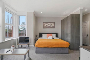 BridgeCity Lovely Studio Flat Free Parking in Maidstone